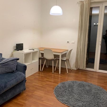 Our Cozy Homestay Roma Esterno foto