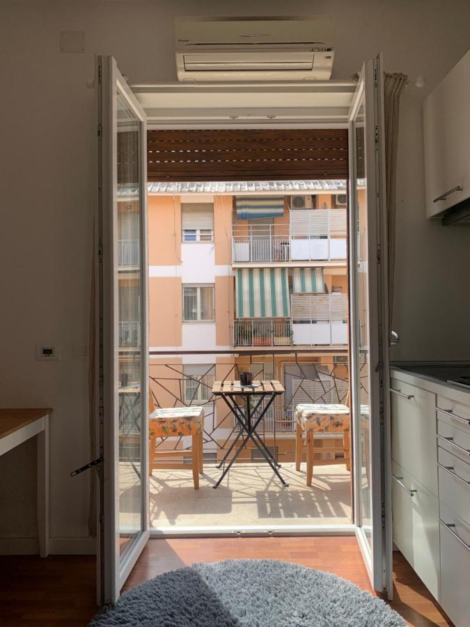 Our Cozy Homestay Roma Esterno foto